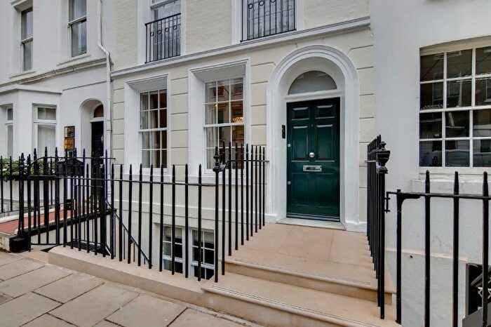 4 Bedroom Terraced House To Rent In Dorset Street, Marylebone, London, W1U