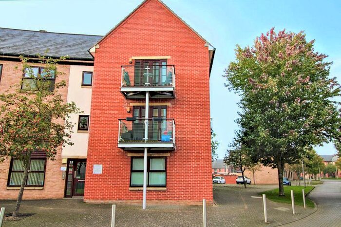 2 Bedroom Flat To Rent In Tower Square, Northampton, NN5