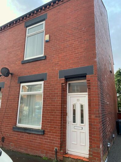 2 Bedroom End Of Terrace House To Rent In Acre Lane, Oldham OL1