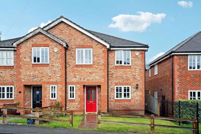 3 Bedroom Semi Detached House For Sale In Orchard Grove, Chalfont St Peter, SL9