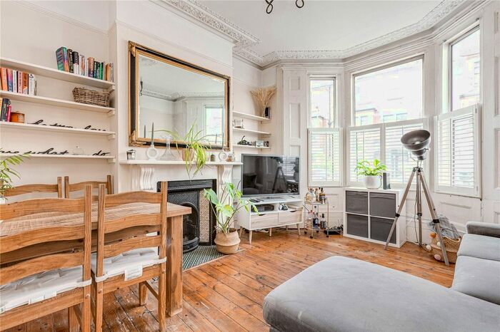 2 Bedroom Flat To Rent In Lavender Sweep, Clapham Junction, SW11