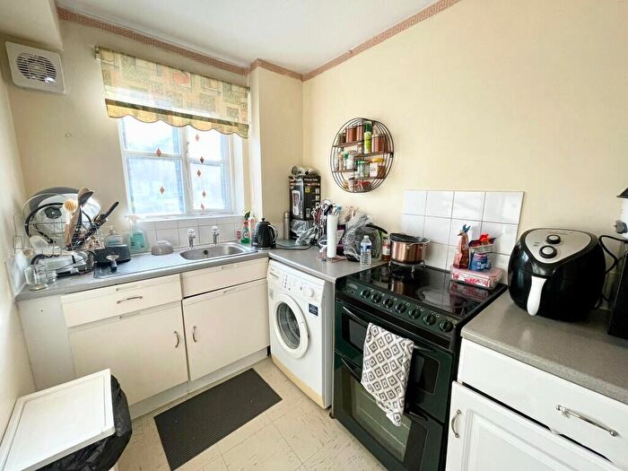 1 Bedroom Apartment For Sale In Polsten Mews, London, Enfield, EN3