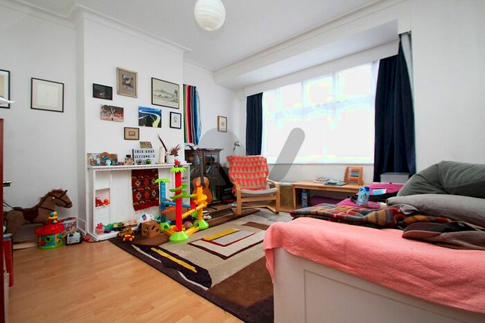 4 Bedroom Terraced House To Rent In Sandringham Road, Turnpike Lane, N22