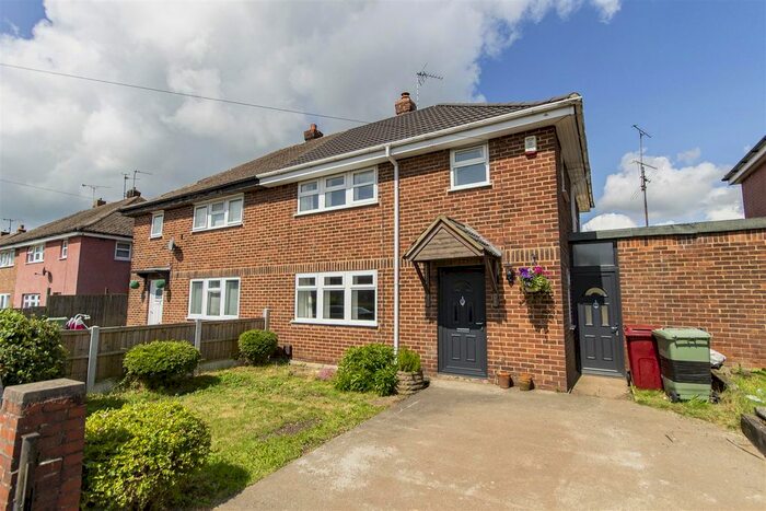 3 Bedroom Semi-Detached House For Sale In Meadow Road, Clay Cross, Chesterfield, S45