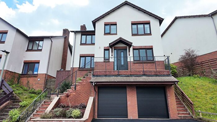 4 Bedroom Detached House For Sale In Windsor Close, Newton Abbot, TQ12