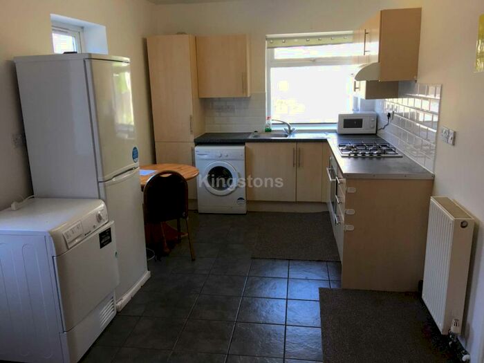 2 Bedroom Maisonette To Rent In Crwys Road, Roath, Cardiff, CF24