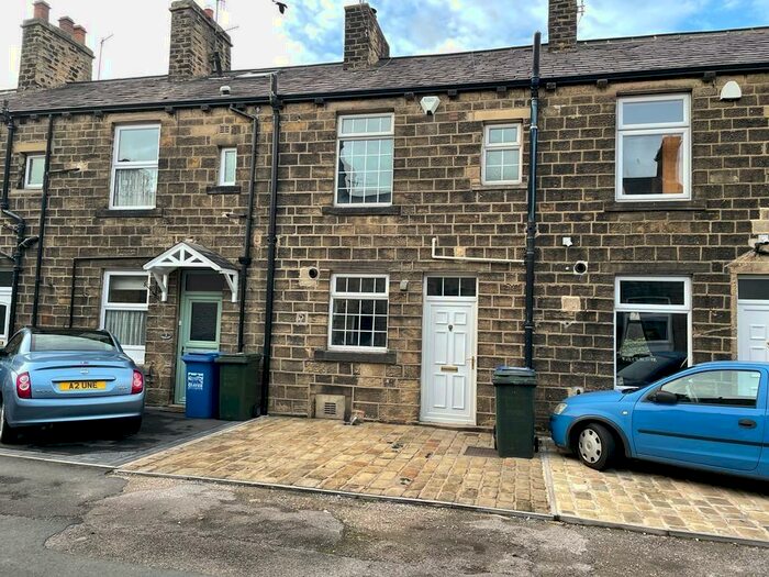 2 Bedroom Cottage To Rent In North View, Sutton-in-craven, BD20