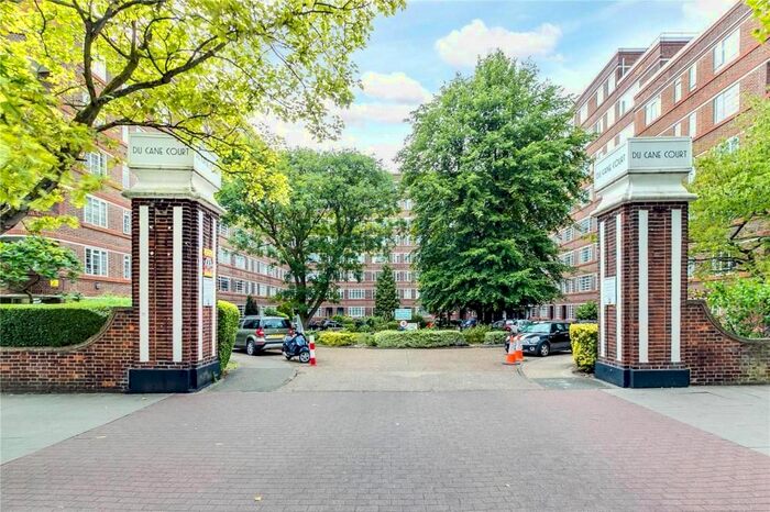 Studio To Rent In Balham High Road, London, SW17