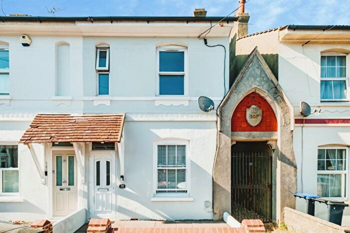 3 Bedroom End Of Terrace House For Sale In Broadwater Street East, Worthing, BN14