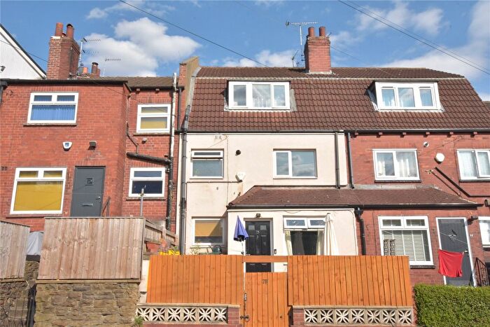 3 Bedroom Terraced House For Sale In Woodside View, Leeds, West Yorkshire, LS4