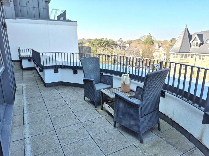 2 Bedroom Apartment For Sale In Hahnemann Road, Bournemouth, Dorset, BH2