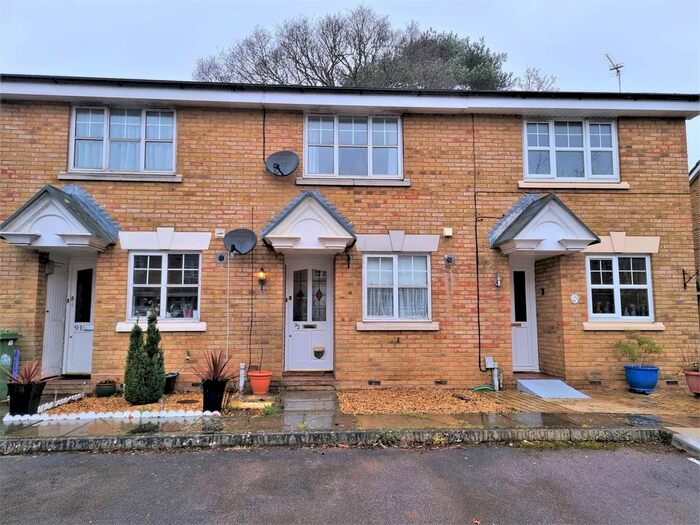 2 Bedroom Terraced House To Rent In Barons Mead, Southampton, SO16