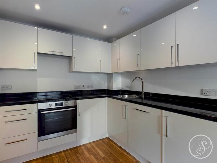 2 Bedroom Flat To Rent In Aire, Cross Green Lane, Leeds, LS9