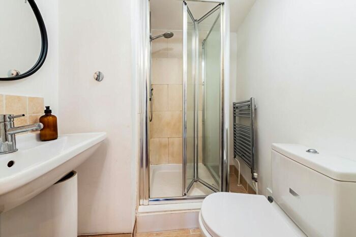 1 Bedroom Flat To Rent In Lombard Street, Abingdon, OX14