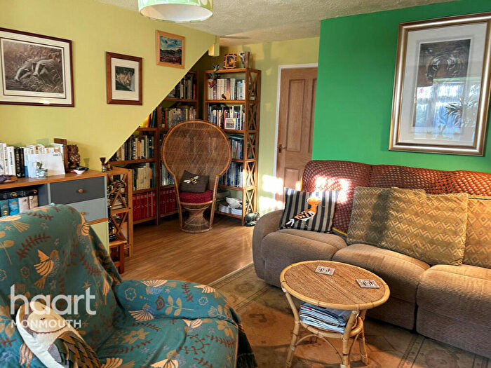 3 Bedroom End Of Terrace House For Sale In Maple Avenue, Chepstow, NP16