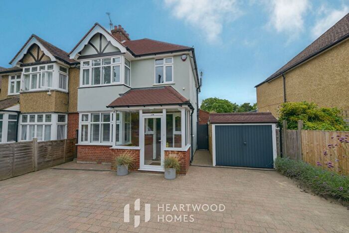 3 Bedroom Semi-Detached House For Sale In Green Lane, St. Albans, AL3