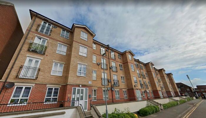 2 Bedroom Flat To Rent In Marlborough Court, Grove Road, Luton, LU1
