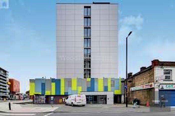 2 Bedroom Flat To Rent In Station Road, Hayes, UB3