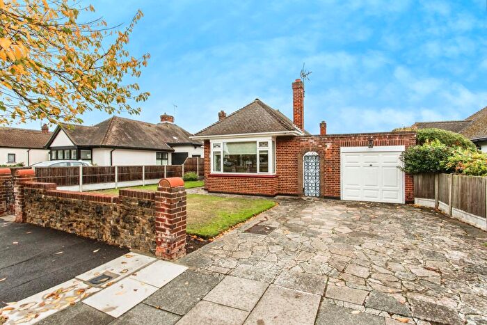 2 Bedroom Bungalow For Sale In Branscombe Square, Southend-on-Sea, Essex, SS1