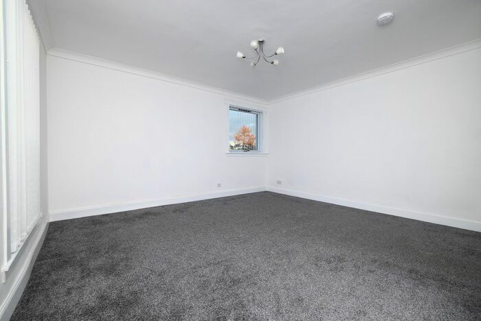2 Bedroom Flat To Rent In Tweed Crescent, Dundee, DD2
