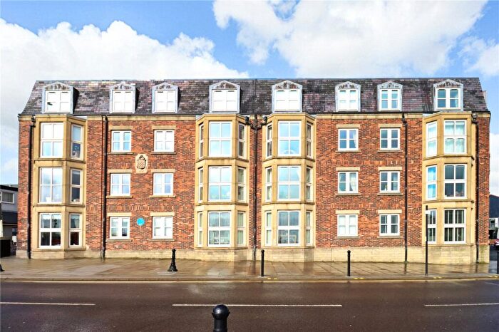 2 Bedroom Flat For Sale In Flat Winslow Court, Cullercoats, North Shields, NE30