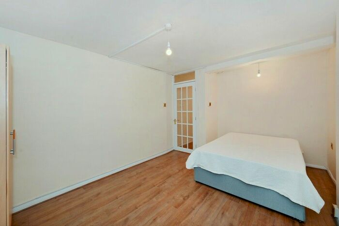 Studio To Rent In Ebury Bridge Road, Pimlico, SW1W