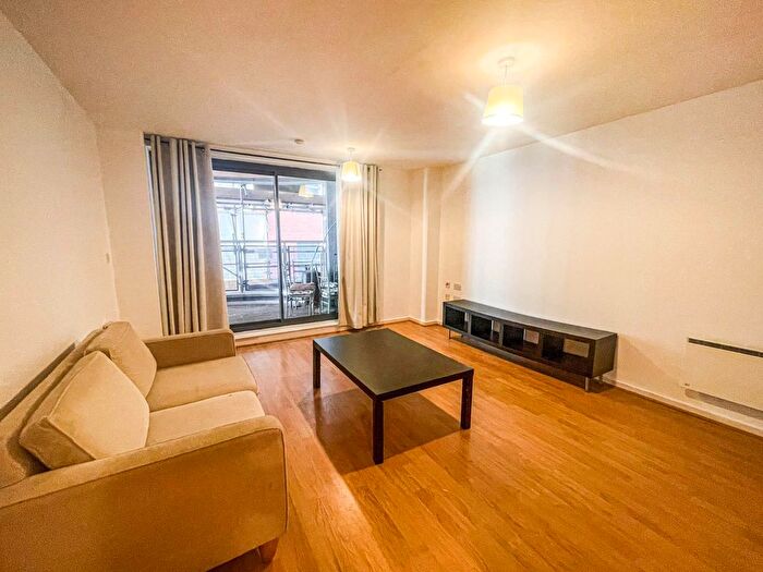1 Bedroom Flat To Rent In City Gate, Blantyre Street, Castlefield, Manchester, M15