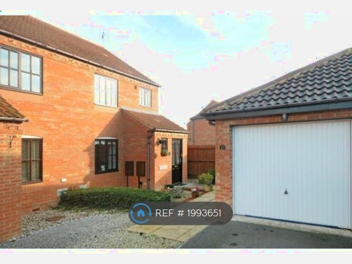 3 Bedroom Semi-Detached House To Rent In Clare Croft, Middleton, Milton Keynes, MK10