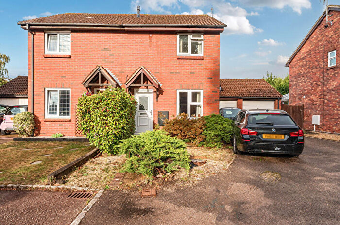 2 Bedroom Semi-Detached House For Sale In Diamond Way, Wokingham, Berkshire, RG41
