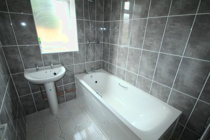 2 Bedroom Flat To Rent In Muirhead Avenue, Tuebrook, Liverpool, L13
