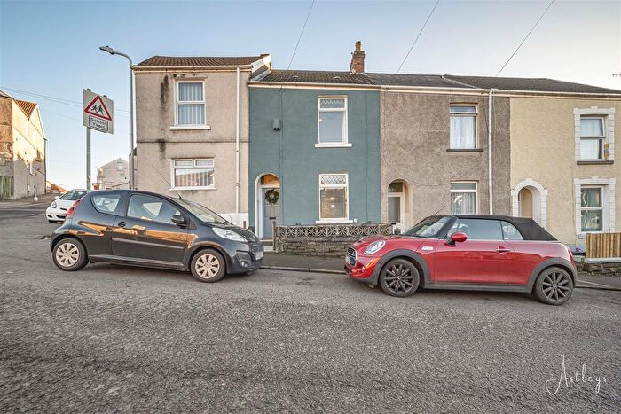 2 Bedroom Terraced House For Sale In Park Place, Brynmill, Swansea, SA2