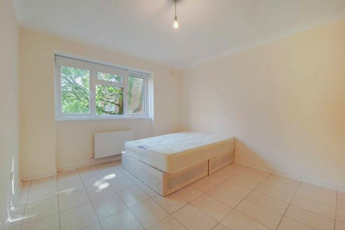 2 Bedroom Flat To Rent In Arlington Lodge, Brixton, London, SW2