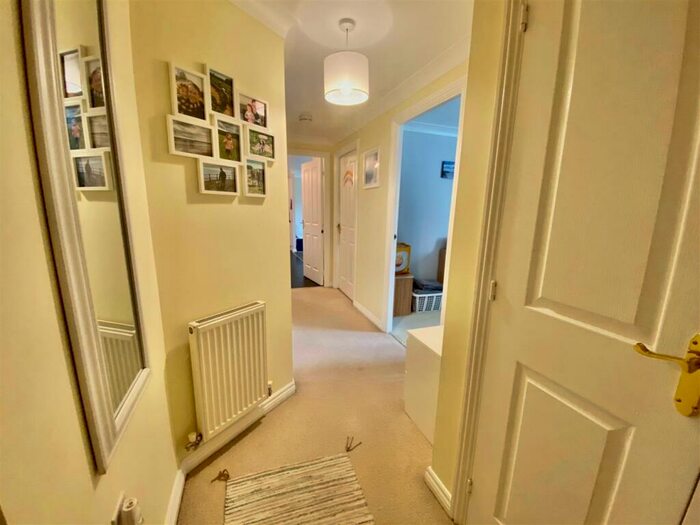 2 Bedroom Apartment To Rent In Lauder Way, Pelaw, Gateshead, NE10