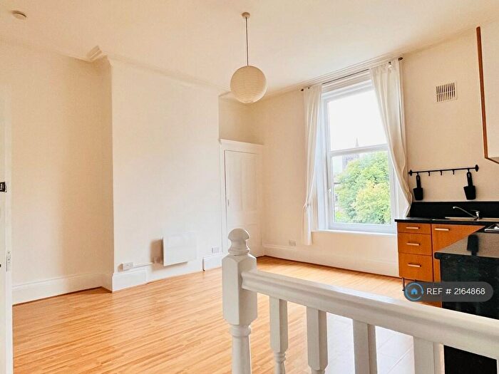 1 Bedroom Flat To Rent In Cambridge Road, Waterloo, Liverpool, L22