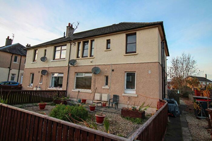 2 Bedroom Flat To Rent In Braemar Drive, Falkirk, FK2