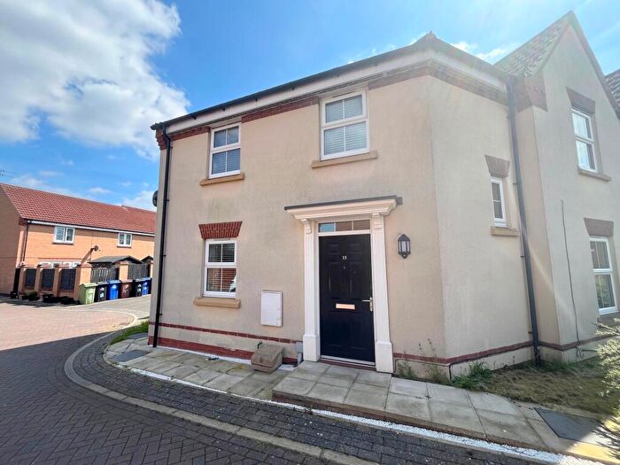 3 Bedroom Semi-Detached House To Rent In Hornbeam Drive, Healing, DN41