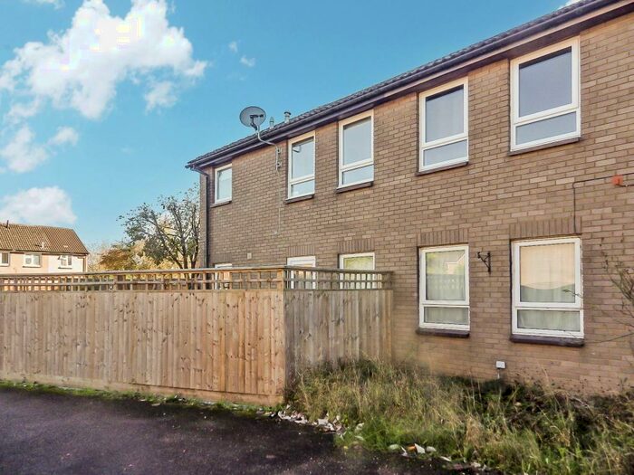 Apartment To Rent In Glenmore Road, Carterton, Oxfordshire, OX18