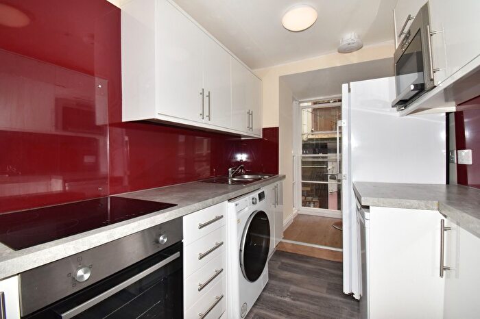 4 Bedroom Flat To Rent In Arwenack Street, Falmouth, TR11