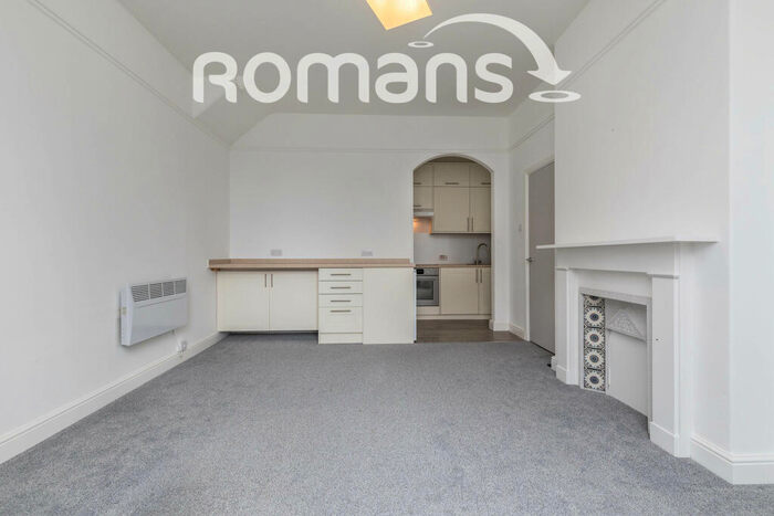 1 Bedroom Apartment To Rent In St. Johns Road, BS8