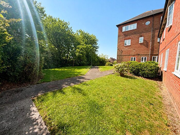1 Bedroom Flat For Sale In The Maltings, Royal Wootton Bassett, SN4