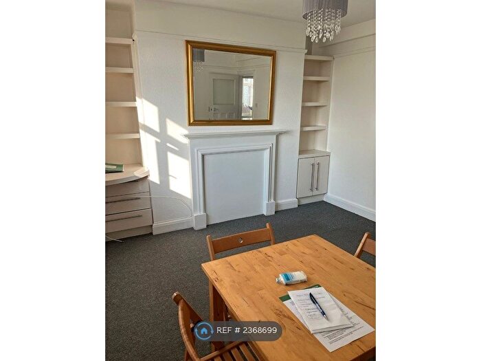 2 Bedroom Flat To Rent In Pauntley House, London, N19