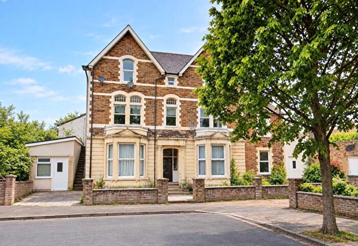 5 Bedroom Detached House For Sale In Oakfield Street, Cardiff, CF24