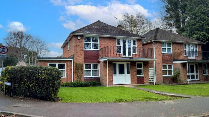 4 Bedroom Detached House To Rent In Church Road, Fleet, GU51