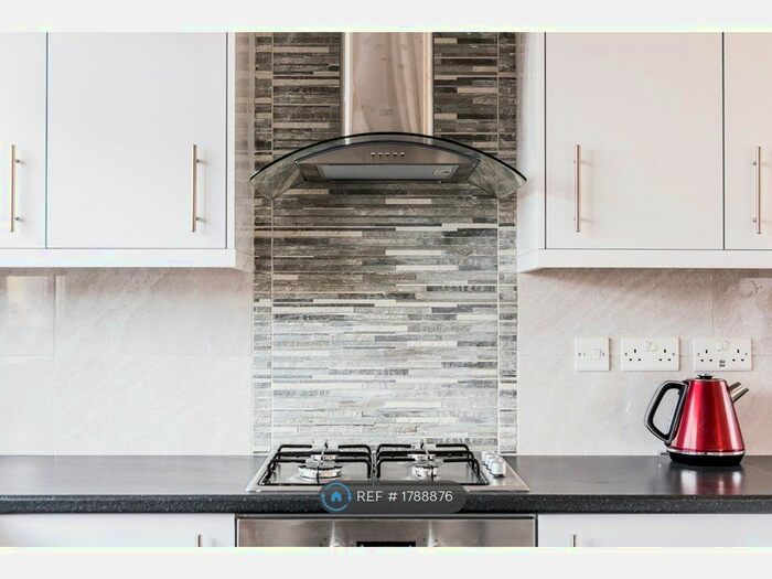 3 Bedroom Flat To Rent In Leighton Street, South Shields, NE33