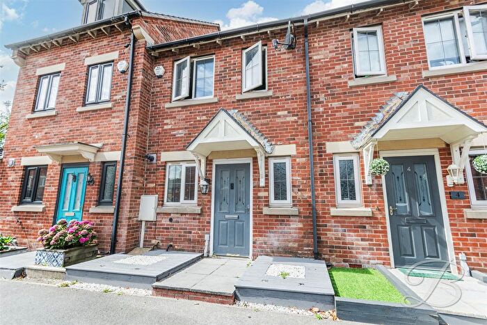 2 Bedroom Town House To Rent In Guylers Hill Drive, Clipstone Village, Mansfield, NG21