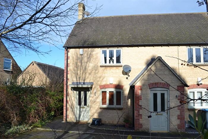 1 Bedroom Flat To Rent In Cleveley Road, Enstone, OX7