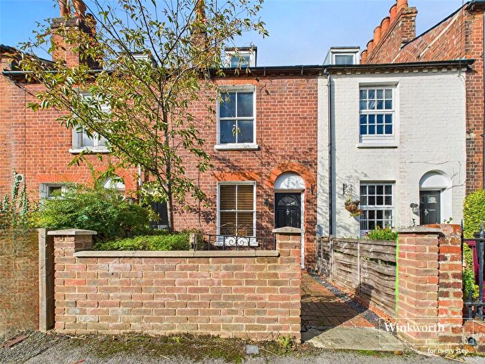2 Bedroom Terraced House For Sale In St. Johns Street, Reading, Berkshire, RG1