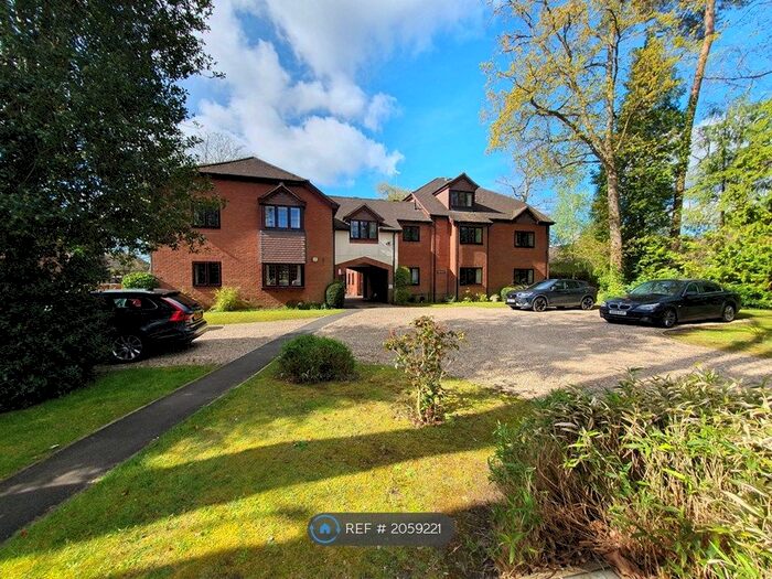 2 Bedroom Flat To Rent In Branksomewood Road, Fleet, GU51