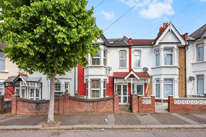 5 Bedroom Terraced House For Sale In Colchester Road, Leyton, E10
