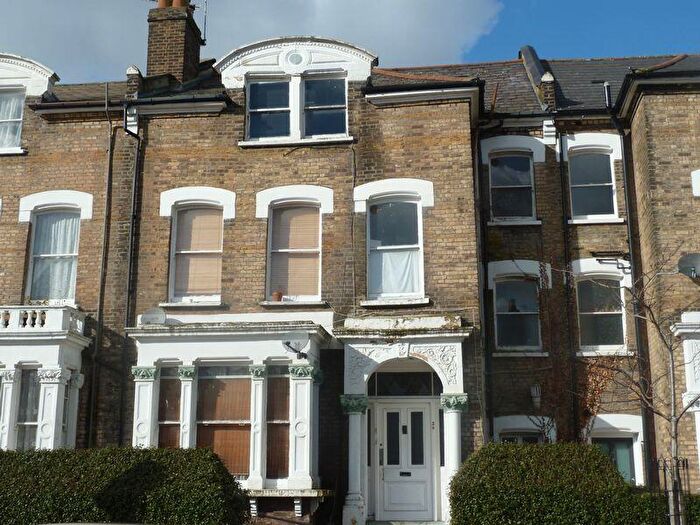 1 Bedroom Flat To Rent In Queen Elizabeth's Walk, Stoke Newington, N16
